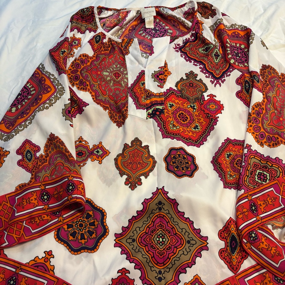 Chicos Women’s Long Sleeve Blouse Multicolor Paisley Floral Size 1 - Picture 2 of 5